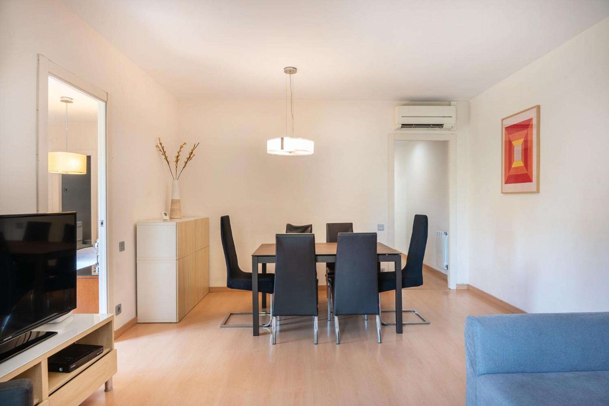R&B Muntaner Apartment Barcelona Bagian luar foto