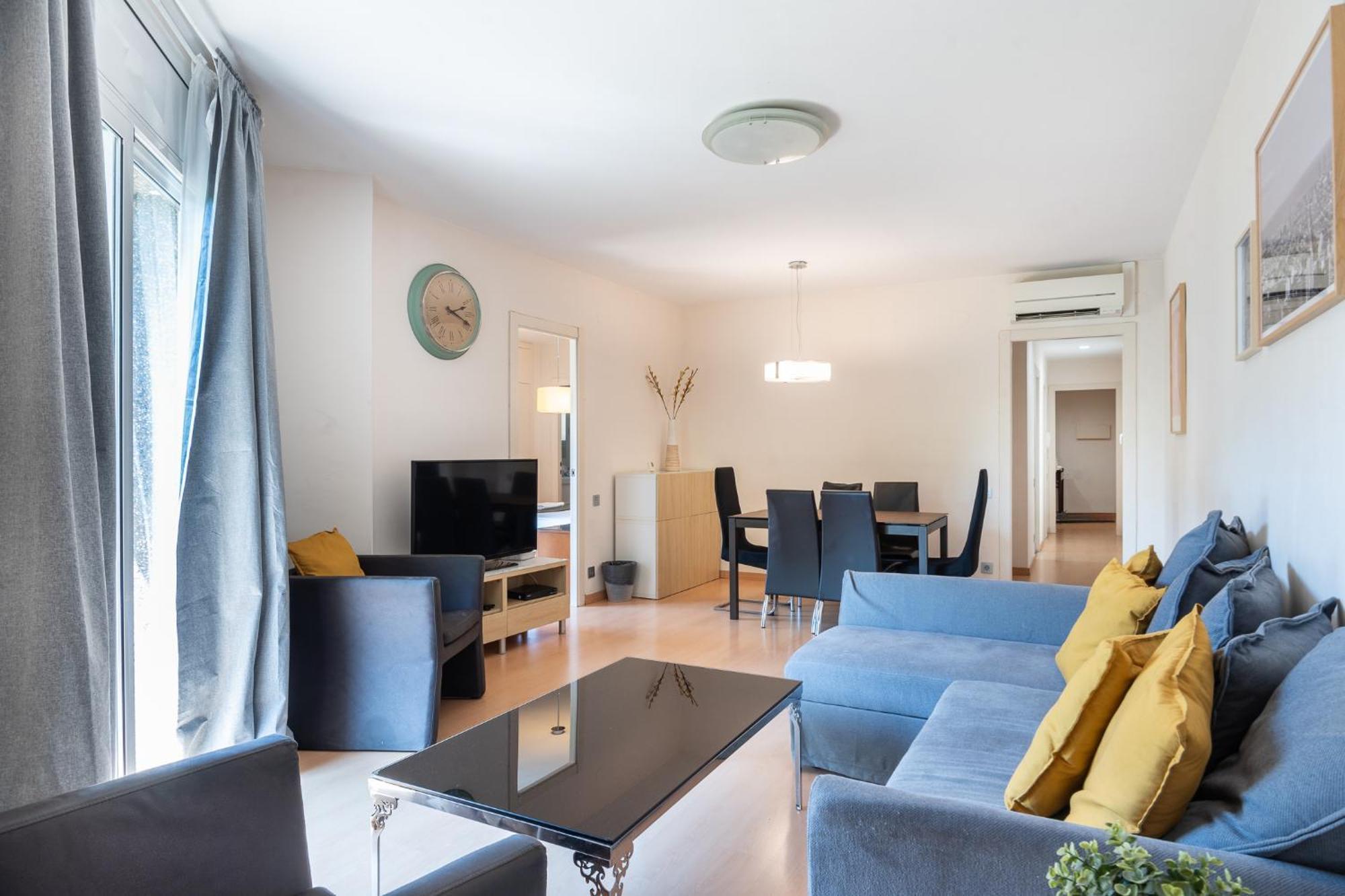 R&B Muntaner Apartment Barcelona Bagian luar foto